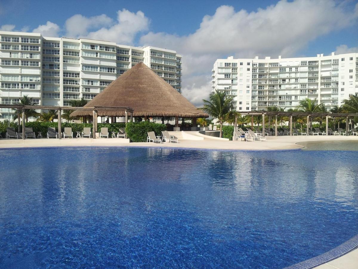 Punta Me Luxury Front & Ocean View Apartment Cancun