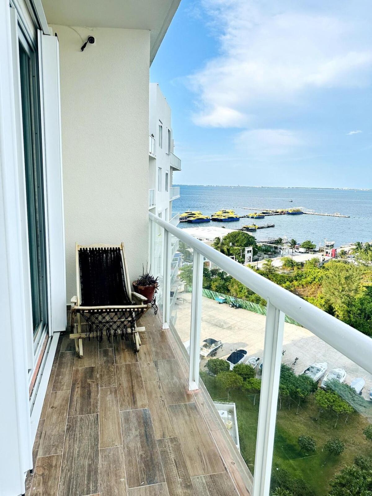 Punta Me Luxury Front & Ocean View