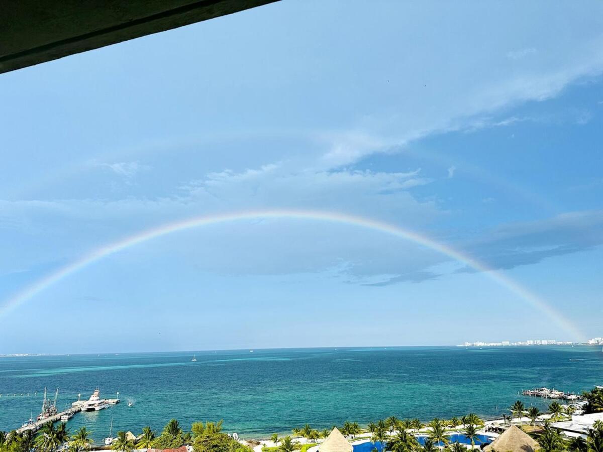 Punta Me Luxury Front & Ocean View Apartment