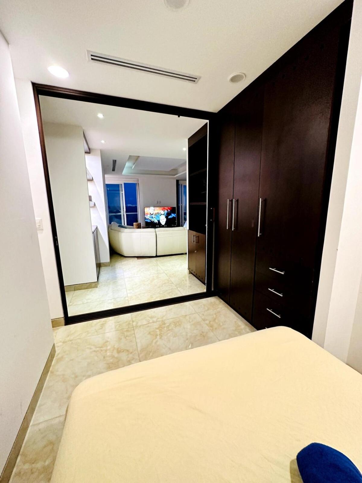 Punta Me Luxury Front & Ocean View *
