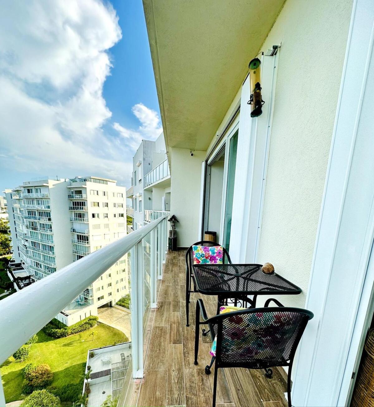 Punta Me Luxury Front & Ocean View