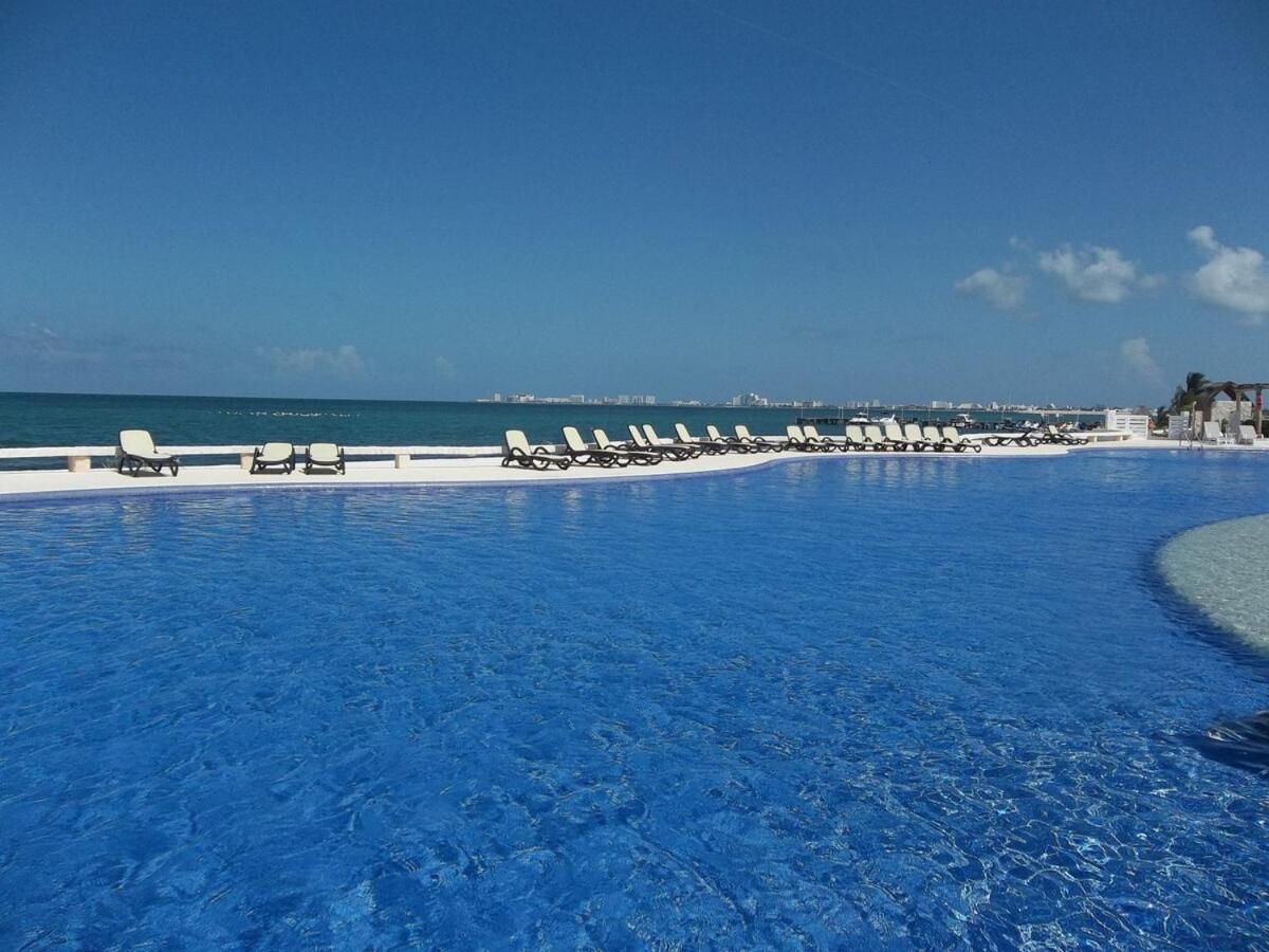Punta Me Luxury Front & Ocean View Apartment *