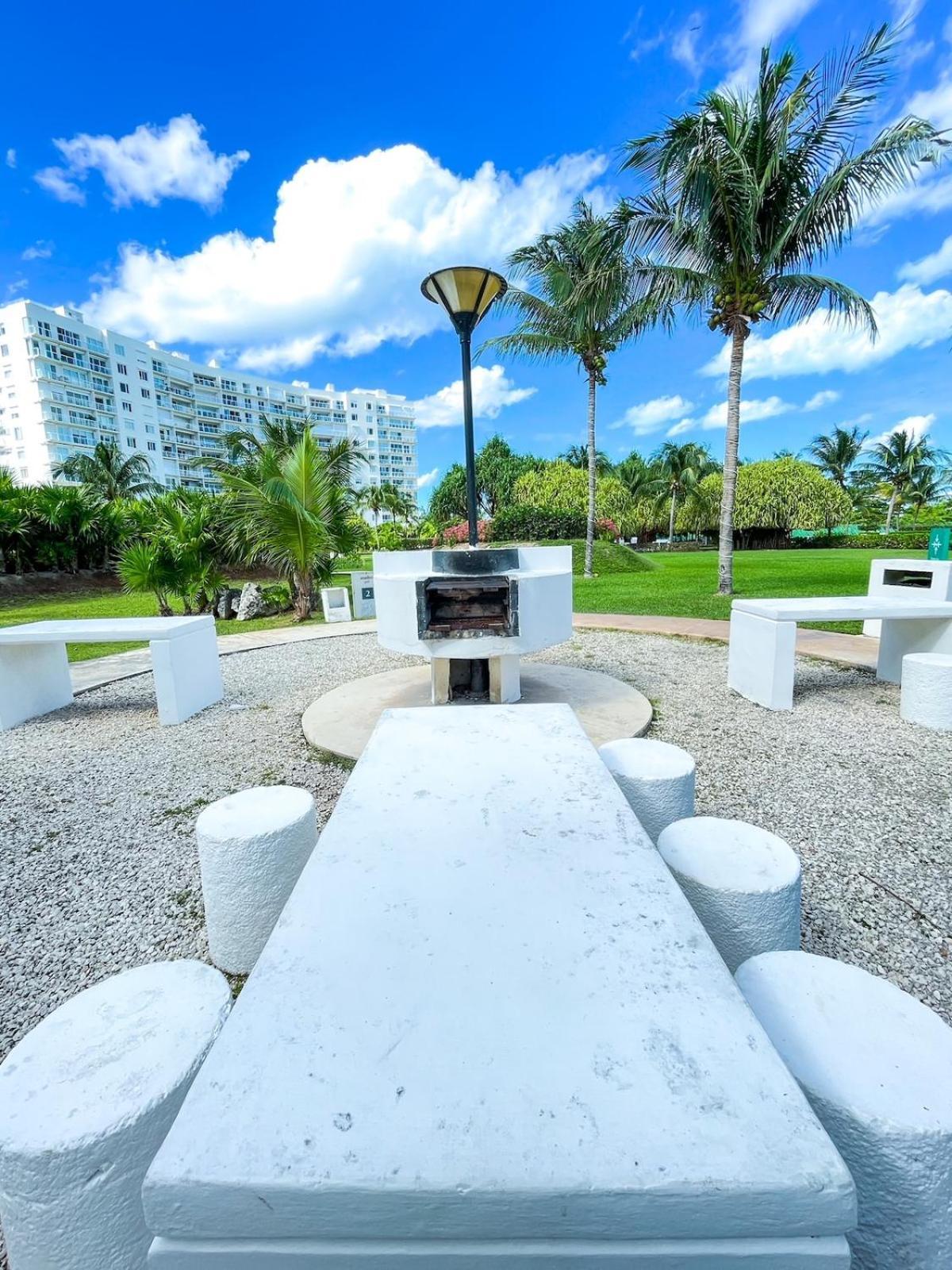 Punta Me Luxury Front & Ocean View *