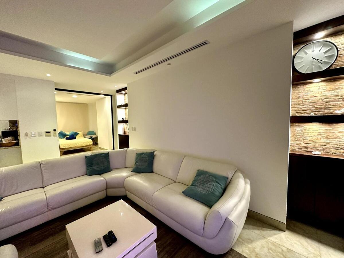 Punta Me Luxury Front & Ocean View